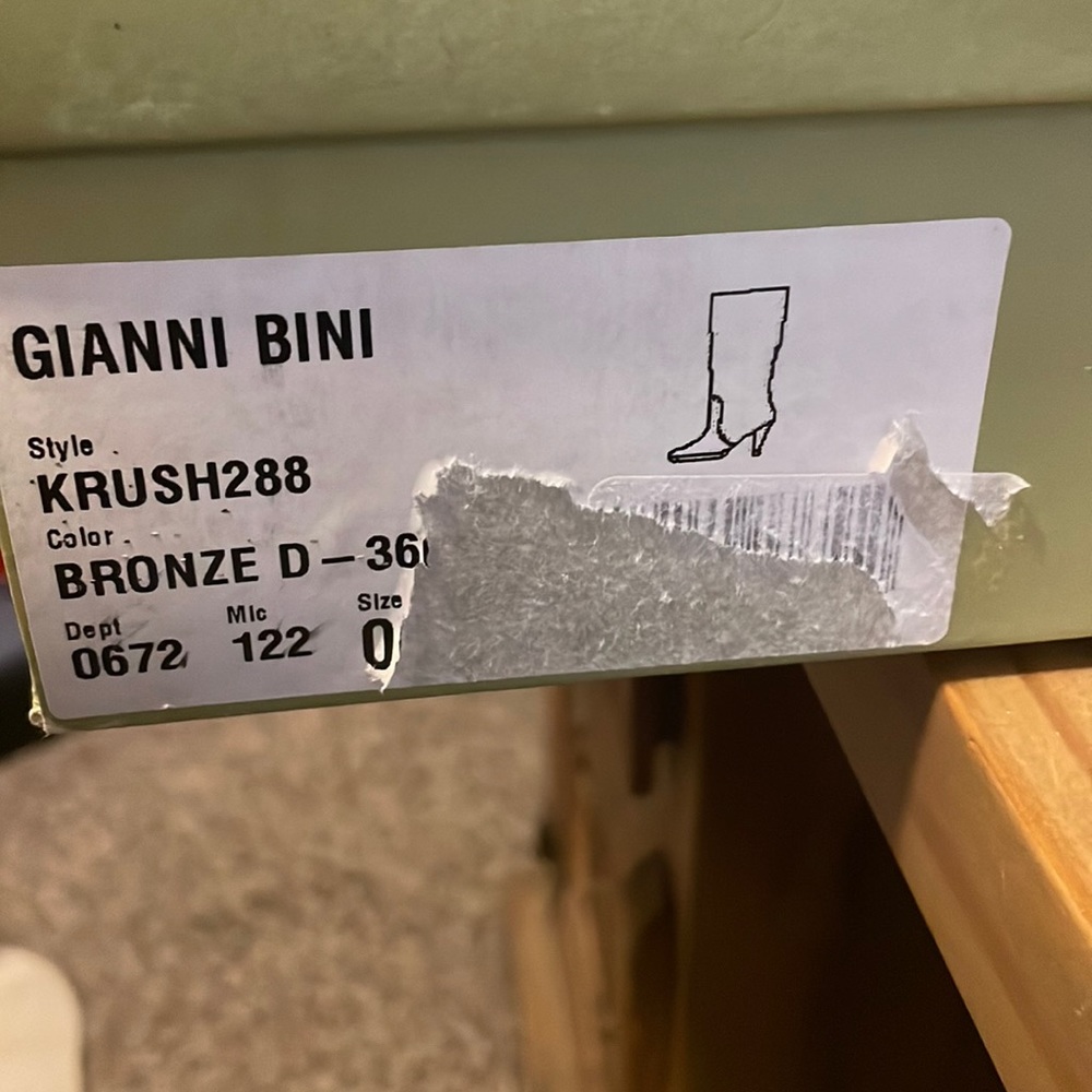 Gianni Bini bronze Boots